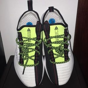 Selling a size 10 Reebok barley used very comfy